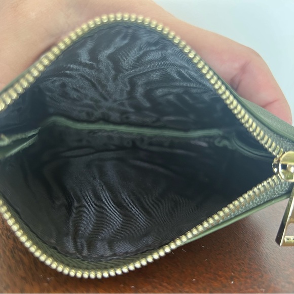 Chelmon Olive Green Wallet Pouch - Picture 4 of 4
